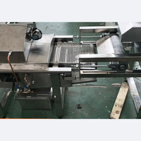 Ligne de production automatique de biscuits, machine à fabriquer des biscuits pour le mélange de la pâte, la cuisson, le refroidissement, le remplissage, la décoration au chocolat, l'emballage