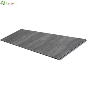 Panneau mural en PVC de 1m de large pour pièce humide Carreau de plafond en forme de bande pour décoration intérieure Imperméable et insonorisé pour salle de bain Marché britannique populaire - Product Image 3