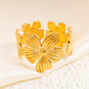 Fashion <b>Rings</b> Floral Leaf Design 18k Gold Plated Women's Party Jewelry - Product Image 3