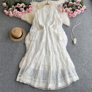 Nouvelle Tunique Vintage Décontractée Mi-longue pour Femme, Robe à Manches Lanterne, Taille Empire, Patchwork, Dentelle Évidée, Noir et Blanc - Product Image 2