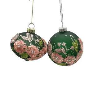 Forniture natalizie vendita calda verde natale palline di vetro bagattelle ornamenti con fiori per decorazioni natalizie e regalo di capodanno
