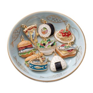 Nouveaux pendentifs de mode européens et américains, sur le thème de la nourriture, petits et raffinés accessoires de bijoux DIY, en cuivre plaqué or - Product Image 5