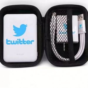 Cargador Portátil Promocional con Logotipo Personalizado 2024, Cable Adaptador 3 en 1 para Automóvil, Accesorios para Teléfono Móvil, Juegos de Regalo - Product Image 1