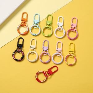 คลิปหนีบสปริงรูปอุ้งเท้าแมวมาการอง ขนาด 24 มม. อุปกรณ์ตกแต่ง DIY สำหรับทำพวงกุญแจ จี้กระเป๋า สไตล์สดใสหวานๆ - Product Image 1