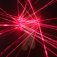 Gilet LED rouge avec gants laser lumineux et lunettes, tenue de performance en polyester pour adultes, idéal pour la scène, les soirées dansantes et les spectacles laser