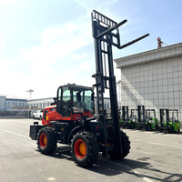 4x4 ruote motrici 3ton 3.5 Ton 4ton 7ton fuoristrada carrello elevatore a combustione interna carrello elevatore per terreni accidentati