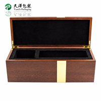 Boîte à vin en bois personnalisable de luxe, faite à la main, avec finition mate et estampage doré pour le cognac, le whisky