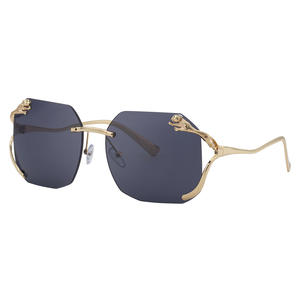 Gafas de sol de lujo sin montura para mujer, patillas de metal dorado, protección UV400, estilo Instagram, lentes de policarbonato, gafas de sol clase 2 - Product Image 3