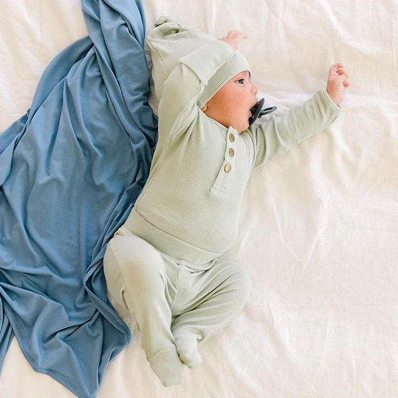 Ensembles de vêtements pour bébés vêtements pour nouveau-nés ensembles de vêtements pour tout-petits côtelés en bambou ensemble de pantalons pour bébé écologique personnalisé biologique 2 pièces pour bébé