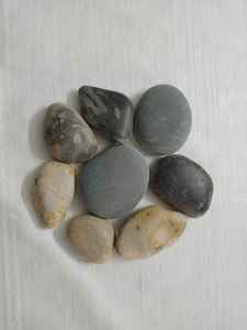 Direct Supplier of Eco-Friendly Natural Flat River Stone Cobbles & Pebbles Low Price Bulk Loose <b>Outdoor</b> <b>Stepping</b> Stones - Product Image 2