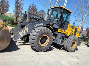 รถตักล้อยาง LW500HV มือสองขายดี ความจุ 45 ตัน กำลังแรง ใช้งานเสถียร พร้อมชุดเกียร์และส่วนประกอบหลักๆ ลดราคา - Product Image 6