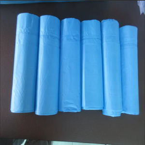 Bolsas de Plástico para Empacar, LDPE/HDPE, Biodegradables, en Rollo con Pliegue en C, Bolsas de Basura, Tamaños Personalizados, Bolsas de Embalaje, MOQ 200 kg - Product Image 1