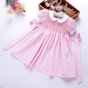 <span class=keywords><strong>Salopette</strong></span> faite à la main pour filles Robes pour tout-petits et bébés au <span class=keywords><strong>crochet</strong></span> sur mesure Vêtements pour enfants en satin de coton solide de Boutique - Product Image 1