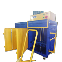 Compacteur de déchets en carton, papier et plastique avec deux chambres de pressage