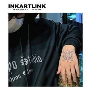 Autocollant de <span class=keywords><strong>tatouage</strong></span> semi-permanent personnalisé motif Boussole Étoile, à base de plantes, imperméable, longue durée (15 jours), pour le <span class=keywords><strong>dos</strong></span> de la main, <span class=keywords><strong>hommes</strong></span> et femmes - Product Image 2