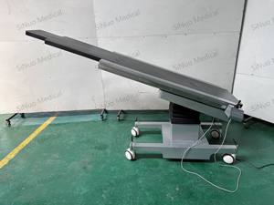 שולחן צילום רדיולוסנטי מסיבי פחמן מלא של SiNuo Medical, במחיר טוב, עם זרוע C,  לאיינגיווגרפיה וצילום אינטרבנציונלי. - Product Image 4