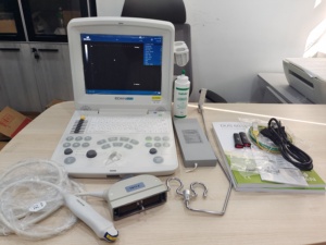 Edan DUS 60 VET - Equipo de Ultrasonido Veterinario Portátil en Blanco y Negro con Doppler PW para Diagnóstico Animal - Product Image 3