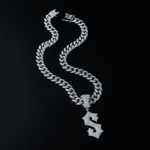Collar con Colgante de Letra S Geométrica, Estilo Hiphop, Cadena Cubana, Collar Moderno para Hombre, Accesorio de Moda, Joyería al por Mayor - Product Image 3