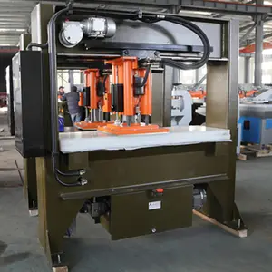 Abrasive sandpaper disc making machine