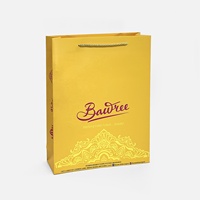 Sac en papier recyclable avec poignée, personnalisé avec logo de marque, pour la promotion de vêtements de luxe, cadeaux, achats, bougies