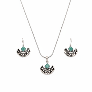 Juego de Collar y Pendientes con Cadena de Piedras Pota Oxidadas en Verde Menta de Jewelemarket, Colección de Joyería Fina y Elegante, 0g - Product Image 2