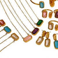 Nouveau Collier Bague Carrée Plaqué Or 18K pour Fille 2026, Zircon Multicolore Incrusté, Perle en Acier Inoxydable Tendance Transfrontalière