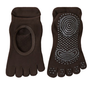 Chaussettes de yoga CZFIT personnalisées avec logo, en coton, à cinq doigts, antidérapantes, tricotées à la cheville, vente en gros, chaussettes d'exercice à 5 orteils - Product Image 6