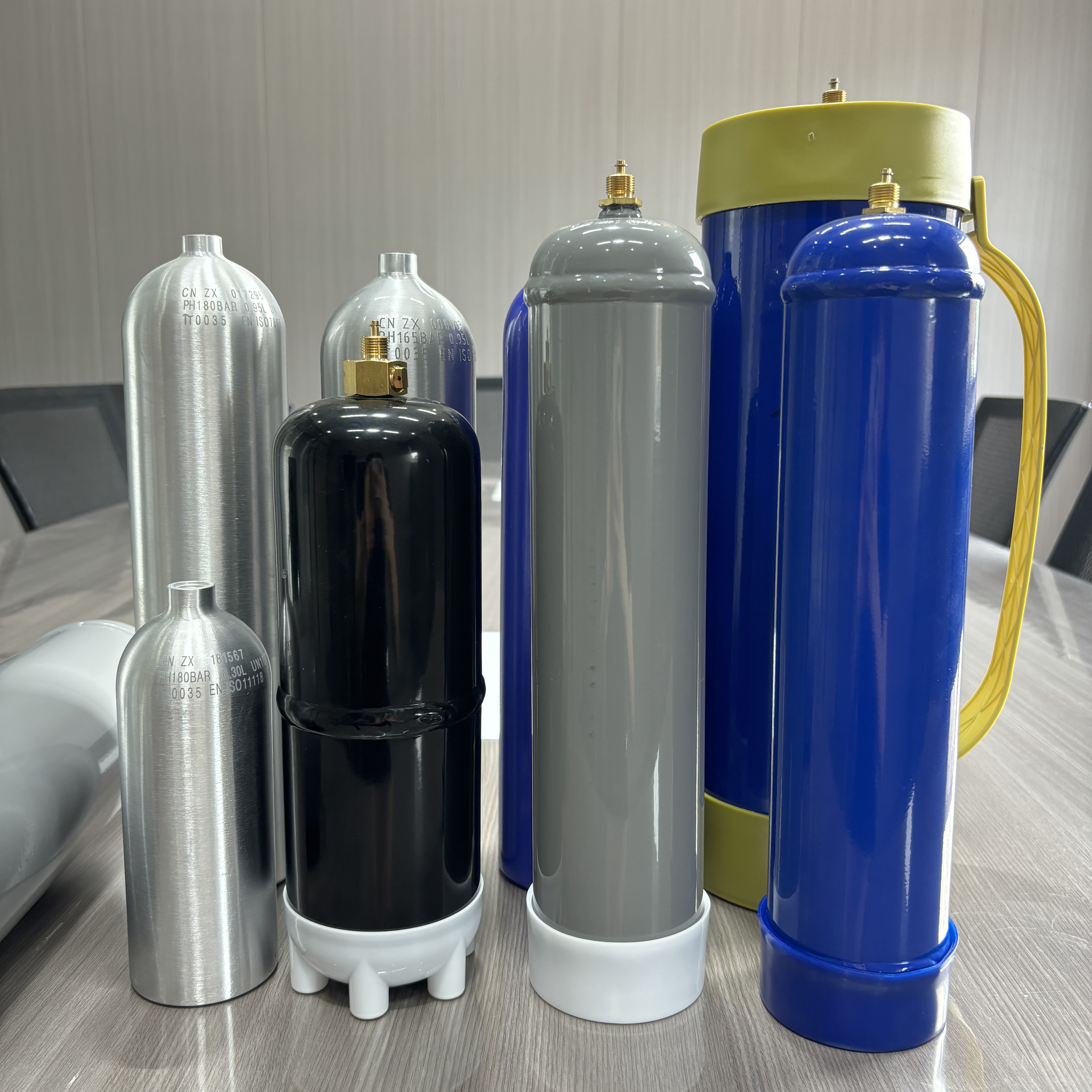ストライク Disposable Nitrogen Cylinders - Portable & Durable Solutions