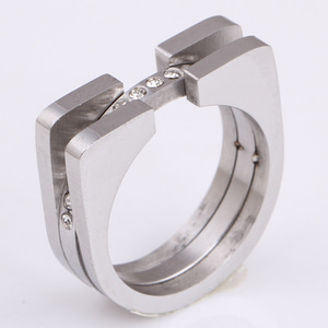 Bague en acier inoxydable 304 double couche en forme de fer à cheval avec diamants, style européen et américain, pour femme - Product Image 1