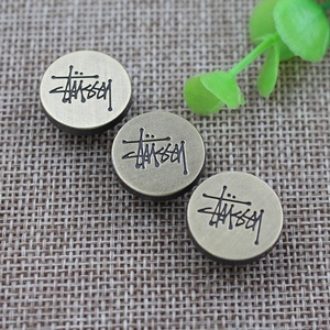 Nhà Sản Xuất Tùy Chỉnh Khắc Logo Kim Loại Quần Jean Nút Cho Quần Jean, Tùy Chỉnh Thực Hiện Nút Quần Jean - Product Image 5