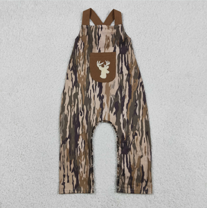 Conjunto de Ropa de Caza para Bebés y Niños Pequeños: Top Bordado de Ciervos, Perros y Patos, Pantalones Cortos y Pelele con Tirantes - Product Image 3