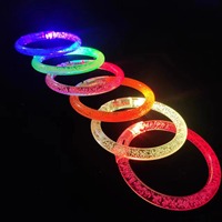Bracelet lumineux extérieur à changement de couleur, idéal comme cadeau décoratif pour les festivals et soirées à thème néon