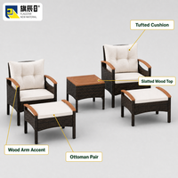Ensemble de conversation d'extérieur en osier 5 pièces, chaises de patio marron foncé avec repose-pieds et table d'appoint