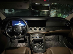 Mercedes-Benz Voitures d'occasion E 300 L 2020 Hybride Automatique SUV avec sièges en cuir Pneus R19 Intérieur clair Offre spéciale <span class=keywords><strong>Prix</strong></span> abordable - Product Image 3