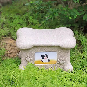 Urna per Animali Domestici in Poliresina Ecologica - Design Moderno con Pesce e Osso, Scatola Commemorativa per Ceneri con Cornice Portafoto - Product Image 2