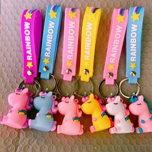 Dessin animé à la mode jouets en silicone Couple Style point porte-clés et mousquetons petits accessoires transfrontaliers pour cadeaux promotionnels - Product Image 1