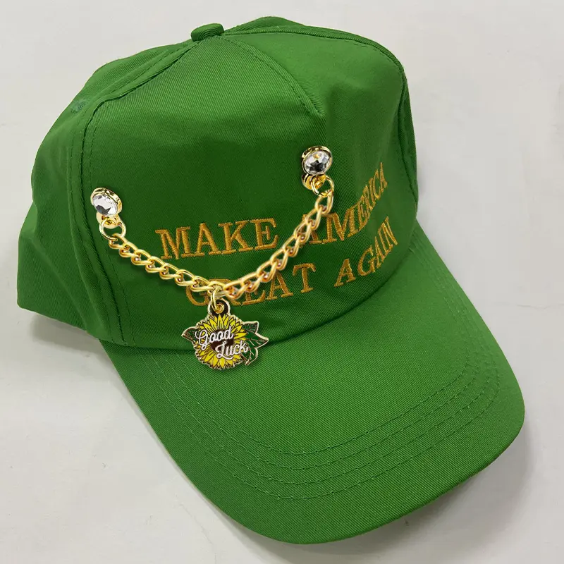 Bán buôn tùy chỉnh mexican hat clip với chuỗi logo kim loại mềm men ve áo pins cho được trang bị vành mũ bóng chày chân