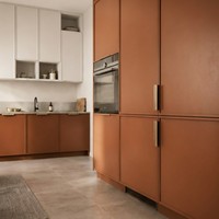 Meubles de cuisine modulaires modernes sur mesure avec portes en verre mélaminé, plan de travail en quartz artificiel et stratifié, intégrés et complets