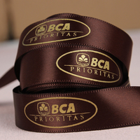 Boîte-cadeau personnalisée de ruban de satin de logo imprimé en gros d'usine avec le rouleau de ruban de satin de cadeau personnalisé