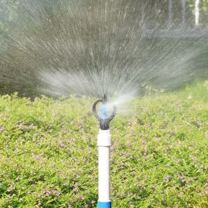 Arroseur rotatif automatique à 360 degrés, entraînement par engrenages en plastique, débit élevé, large couverture pour l'irrigation des pelouses et jardins - Product Image 1