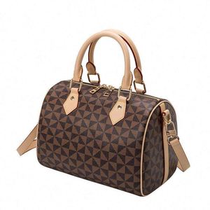 2026 High Quality Women's Vintage Fashion Three-Strap Genuine Leather Shoulder Crossbody Bags RFID Protection Famous Brand - Product Image 4