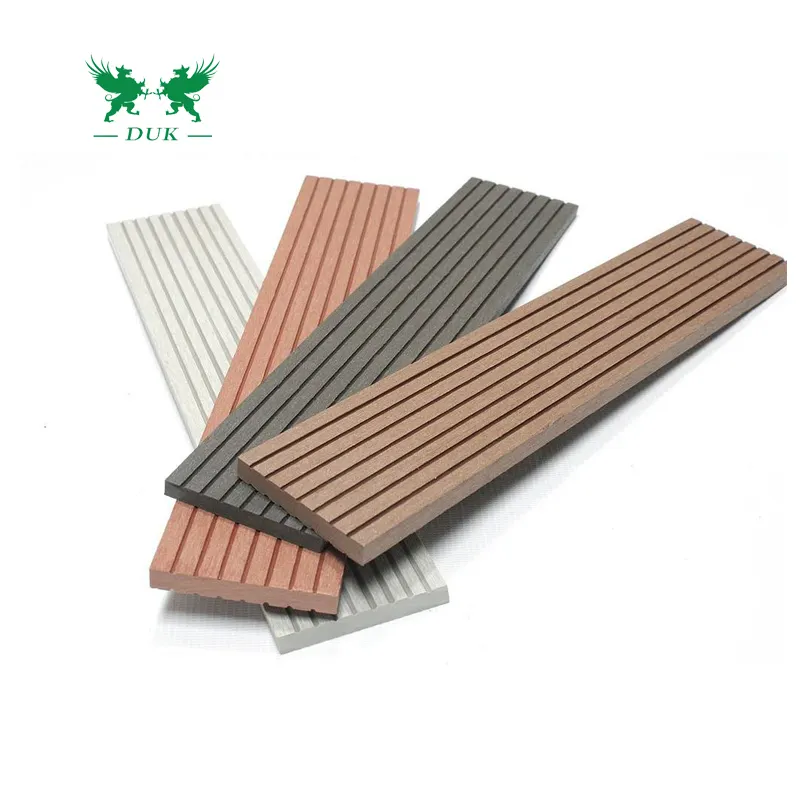 Dimensioni personalizzate Linyi produttore DUK Wpc coestrusione Decking legno plastica composito pavimentazione esterna