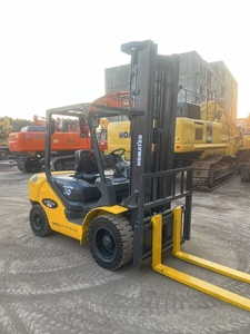 Chariot élévateur Komatsu d'occasion, 3 tonnes, hauteur <span class=keywords><strong>de</strong></span> levage <span class=keywords><strong>de</strong></span> 4,5 mètres, fabriqué au Japon, moteur <span class=keywords><strong>de</strong></span> haute <span class=keywords><strong>qualité</strong></span>, excellent <span class=keywords><strong>rapport</strong></span> <span class=keywords><strong>qualité</strong></span>-<span class=keywords><strong>prix</strong></span>. - Product Image 4