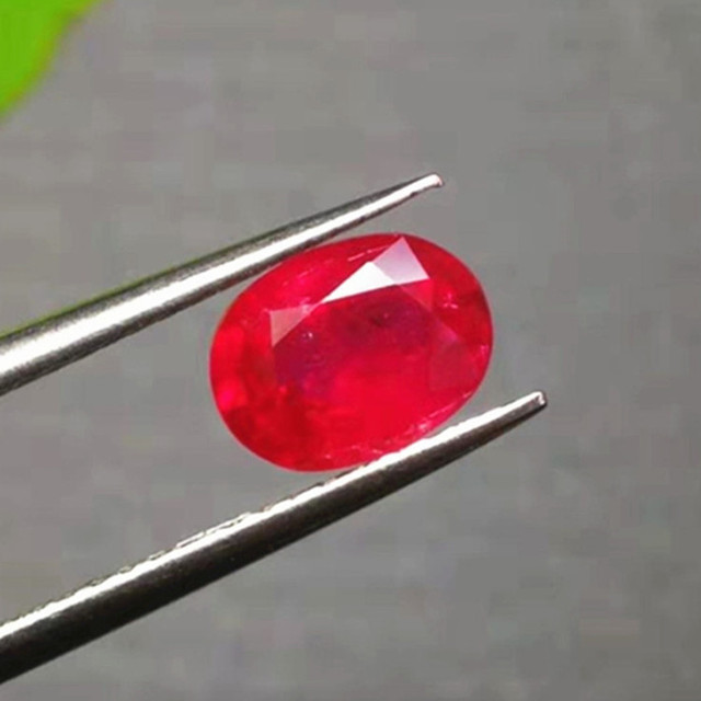Rare Precious Natural Loose Gemstone Jewelry Oval Shape 1.29ct Pigeon Blood Red Burma Ruby