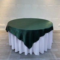 Nappe carrée en tissu satiné vert eucalyptus de 72x72 pouces | Couverture de nappes pour décoration de fête de mariage