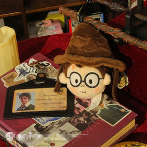 จี้หมวกแฮร์รี่คัดแยกยืดได้อย่างรวดเร็วยืดหยุ่นได้เครื่องประดับแขวนผ้ากำมะหยี่แบบโต้ตอบพวงกุญแจของขวัญพอตเตอร์สต็อกขายส่ง - Product Image 4