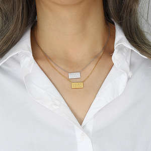 Collar impermeable de cadena de cuerda de acero inoxidable chapado en oro de 18K con colgante cuadrado a prueba de deslustre 11:11 estampado a la moda para mujer - Product Image 4
