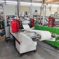 Machine de fabrication de serviettes hygiéniques entièrement automatique à deux couleurs Machine de découpe pliante pour serviettes Machine de fabrication de serviettes hygiéniques