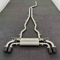 Tuyau intermédiaire professionnel en acier inoxydable à fixation par boulons, section arrière à quatre sorties, finition polie miroir, épaisseur 1,5 mm, pour un style sportif et un équilibre optimal.