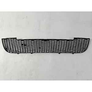 Grille de pare-chocs avant pour Volkswagen Jetta 2008-2015, noir classique, plastique, pièce de rechange, compatible OEM, état neuf, modèle P1778 - Product Image 1